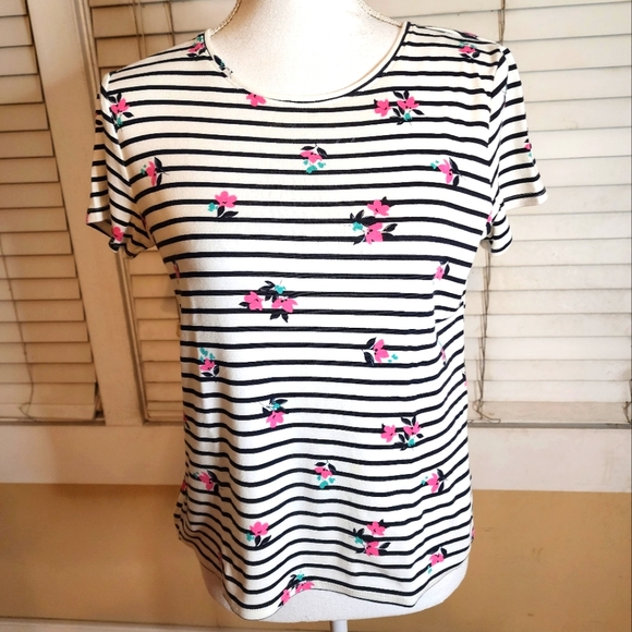 Croft and Barrow Women's Floral Graphic Design T-shirt - Picture 5 of 10